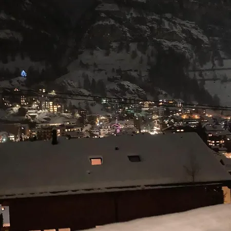 House St-george Alpine With Terrace And View On Village 아파트 체르마트
